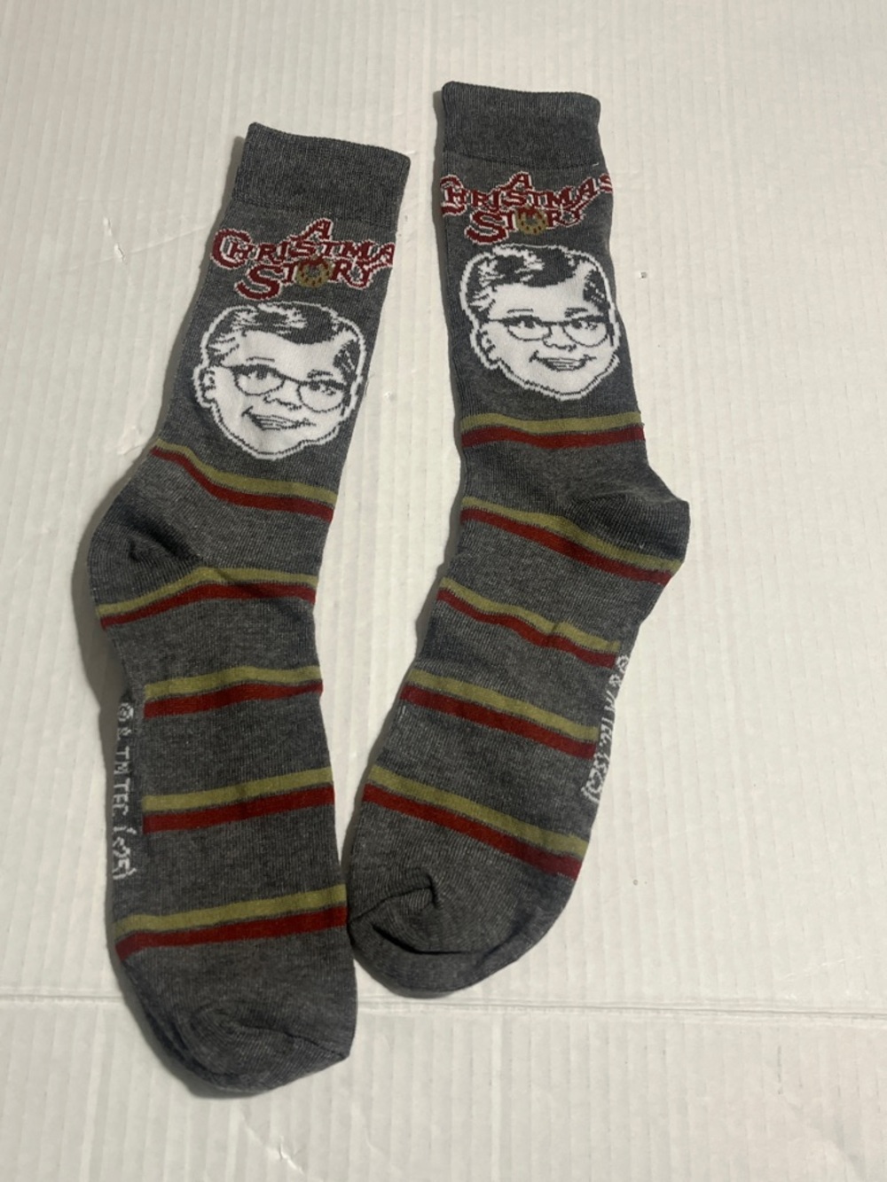 Gray 'A Christmas Story' Crew Socks - Novelty Men's Socks - Picture 2 of 5